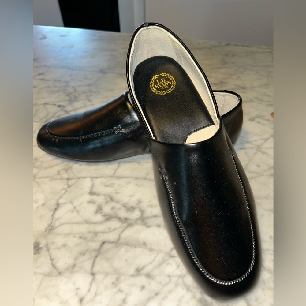 L.B. Evans Classic Black Men's Slippers NWOB